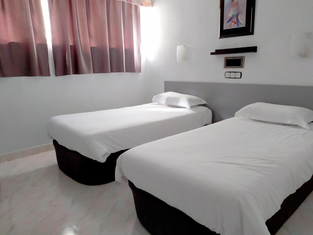 Hostal Lady Ana Maria Collado Villalba Exterior photo