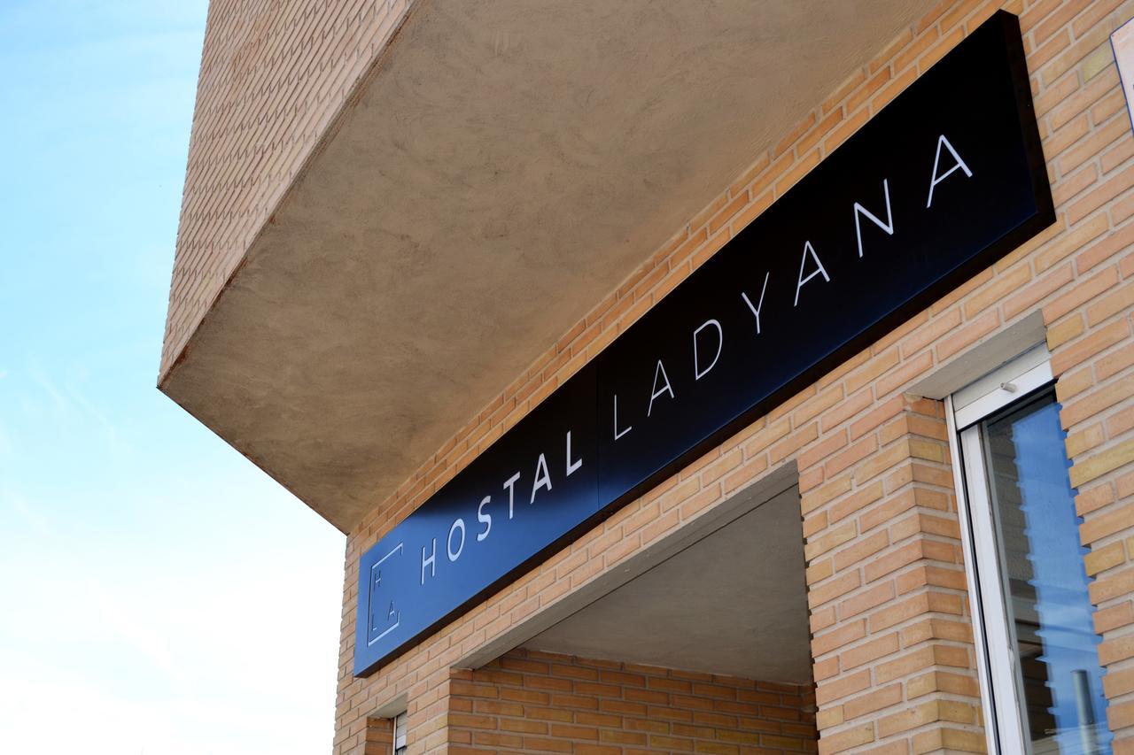 Hostal Lady Ana Maria Collado Villalba Exterior photo